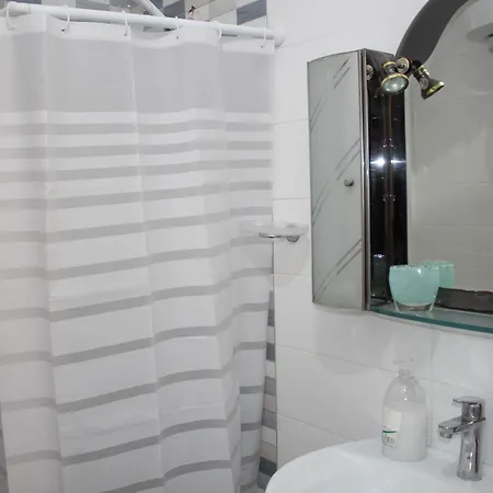 Osmenaj Apartament *